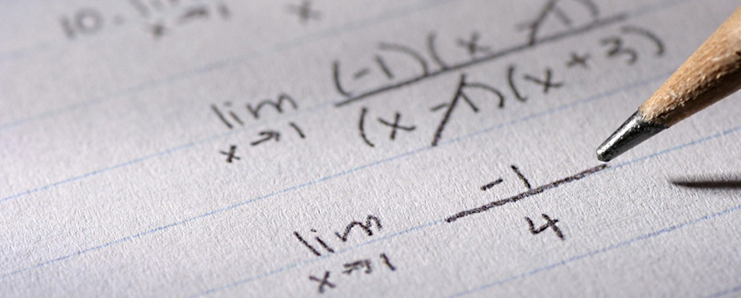 Vorbereitung auf das Abitur in Bayern • Intensivkurs Mathematik • Auch online • Kursort München-Zentrum